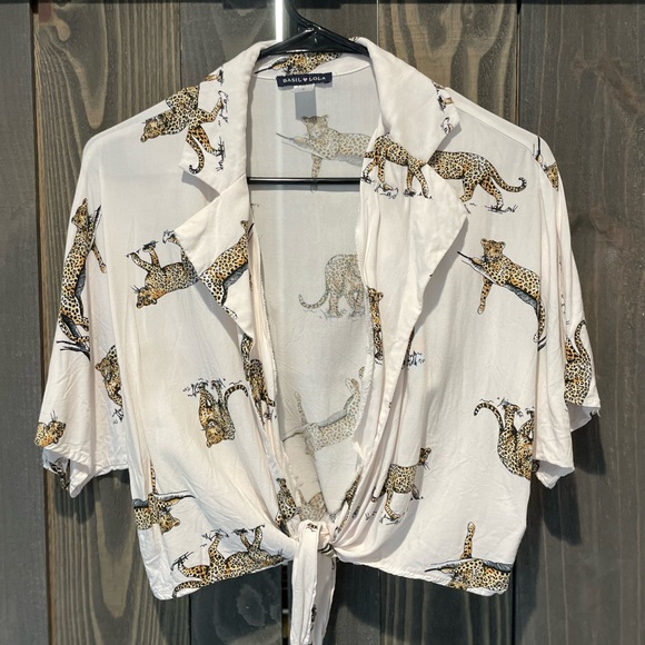 basil lola Tops - Basil Lola Nordstrom Blouse Top Leopard Print